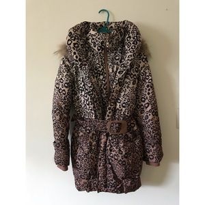 Vero Moda down coat with chita pattern